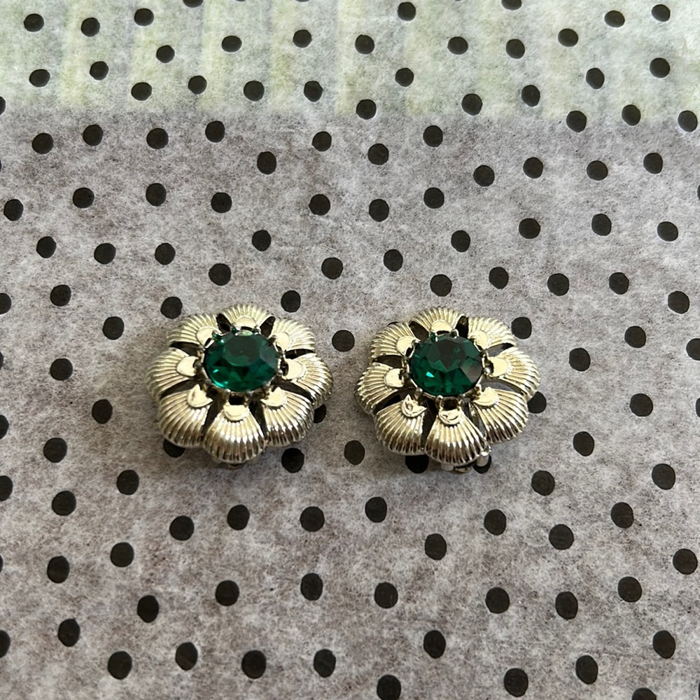 Vintage Coro, green and silver earrings clip on Western